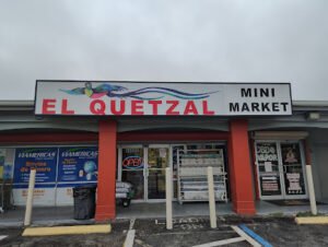 El Quetzal Mini Market